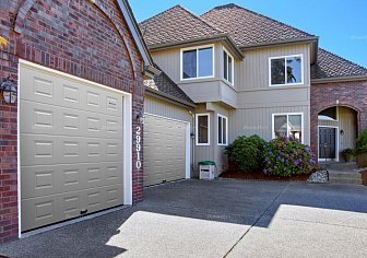 Гаражные ворота Doorhan RSD02 (2200х1900)