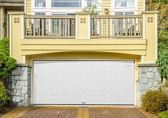 Секционные гаражные ворота Doorhan RSD01 BIW (3000х2100)