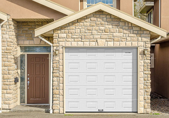 Секционные гаражные ворота Doorhan RSD01 BIW (2700х2000)